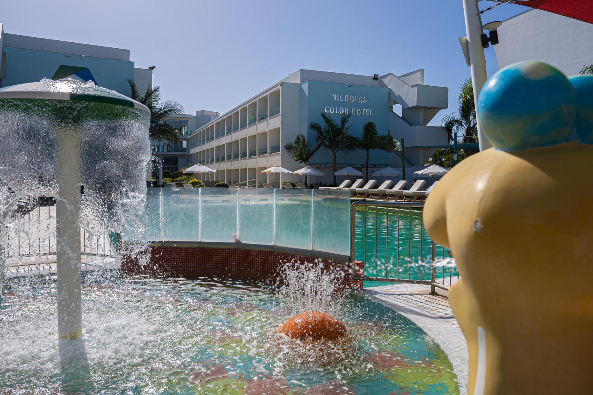 Hotel Nicholas Color 4*